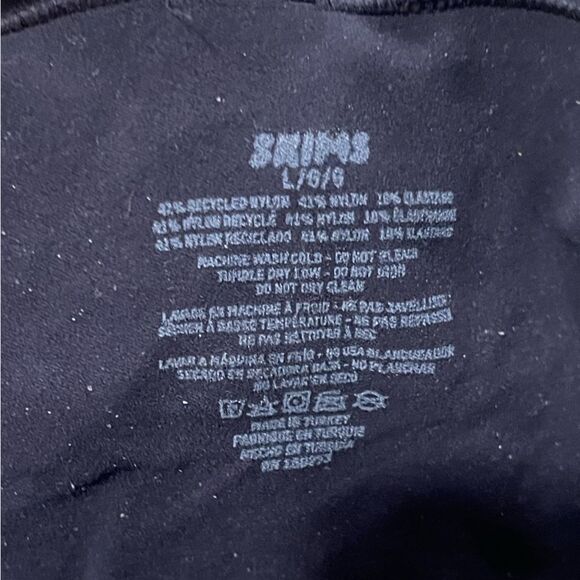 NWOT Skims Shapewear Seamless Sculpt High Waisted Above Knee Short Black Size L - Picture 2 of 3